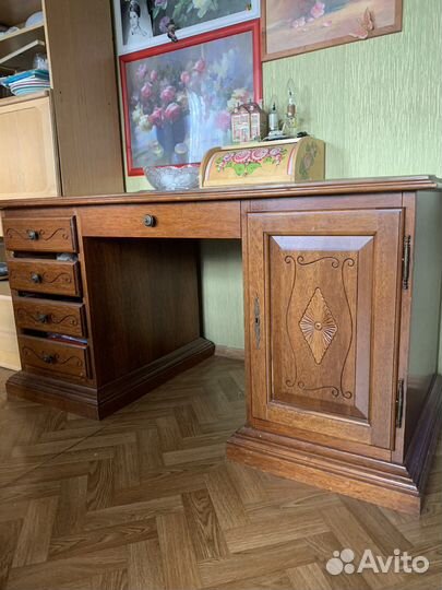 Стол письменный массив