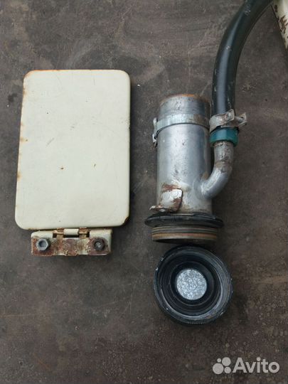 Лючок бензобака нива 2121