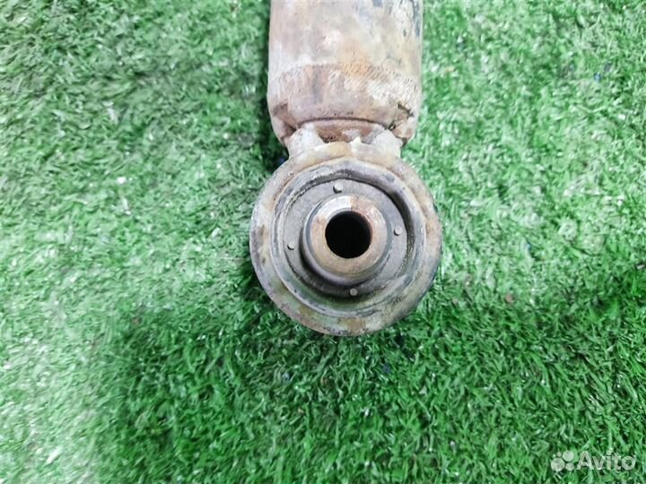 Стойка амортизатора задняя volkswagen Caddy 3 2013