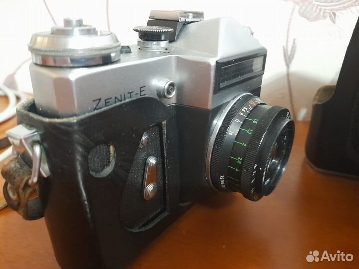 Пленочный фотоаппарат зенит