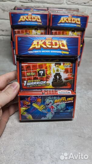 Akedo игрушкa боец + контроллер