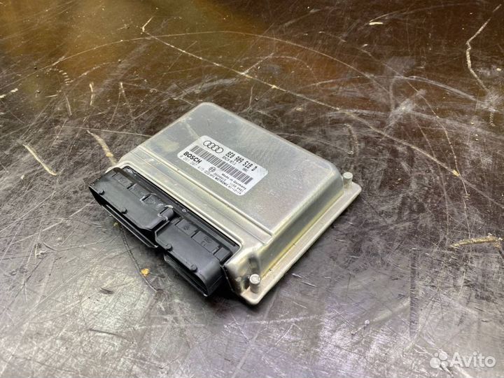 Блок управления двигателем Audi A4 AMB 4968