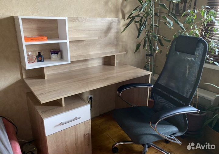 Компьютерный стол