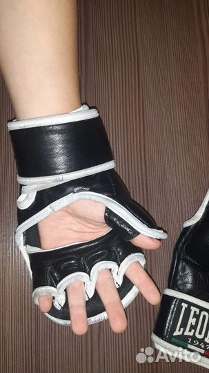 Боксерские перчатки