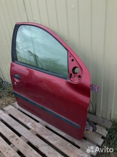 Дверь передняя правая peugeot 206