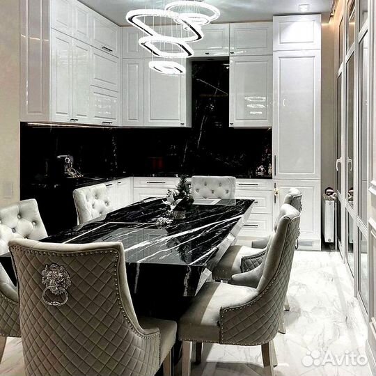 Угловой кухонный гарнитур классика