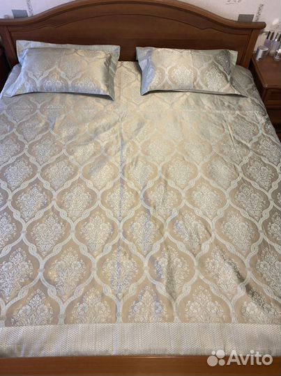 Элитное гобеленовое покрывало премиум класса DO&CO