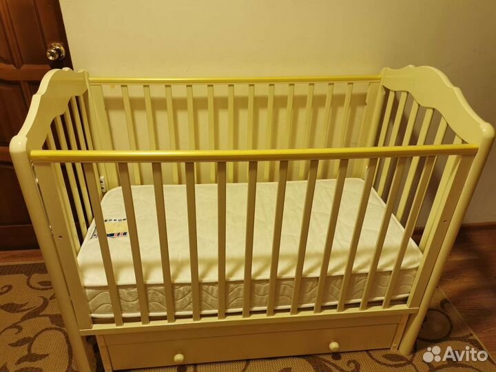 Детская кроватка