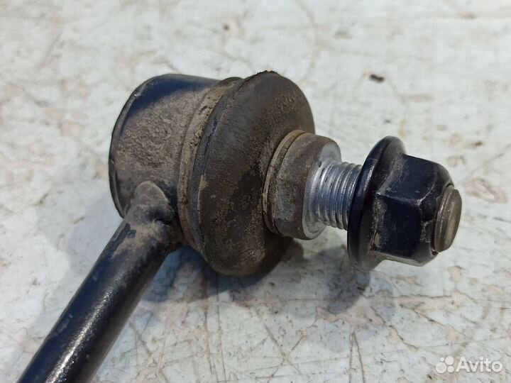 Стойка переднего стабилизатора Hyundai Santa Fe 3