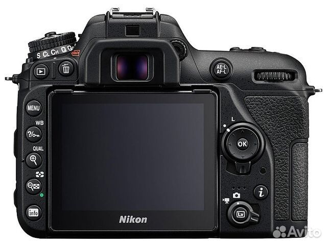 Фотоаппарат Nikon D7500 Body