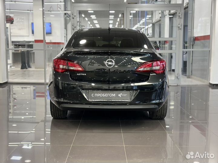 Opel Astra 1.6 AT, 2014, 195 000 км