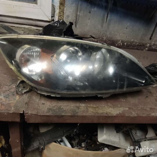 Фара правая mazda 3 bk хэтчбек