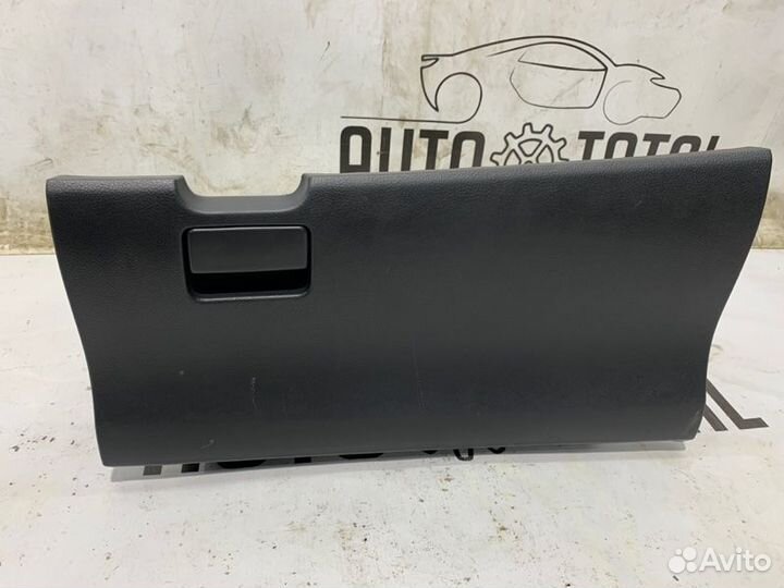 Бардачок Toyota Corolla 150 1ZR 2008