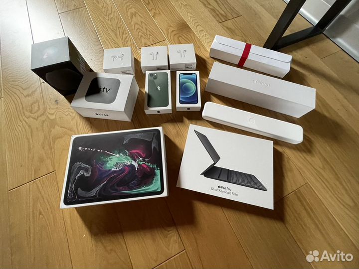 Коробки от техники Apple