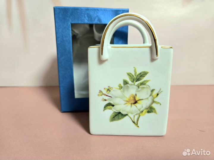 Конфетница фарфоровая подарочная