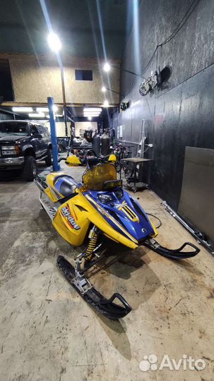 Brp ski doo mxz 800 renegade