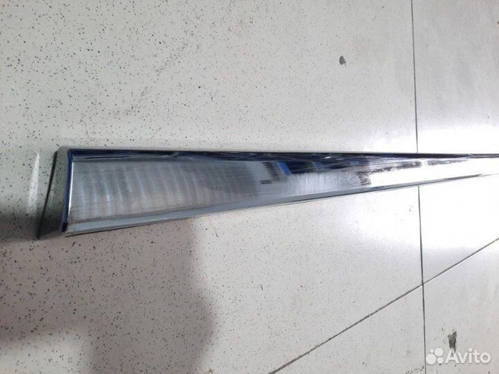 Молдинг на дверь передний правый Тoyota Land