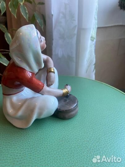 Индианка и жернова