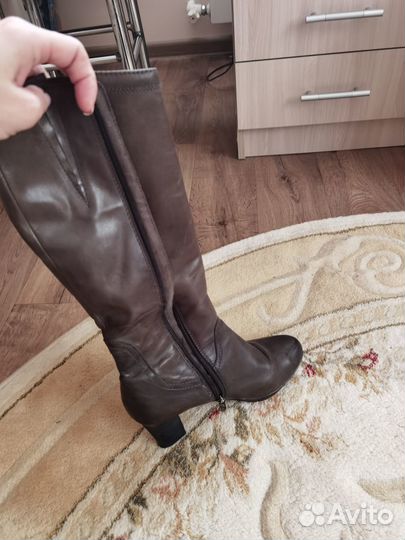 Кожаные осенние сапоги 38 размер