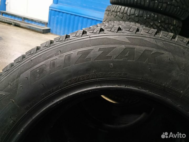 Bridgestone Blizzak DM-V2 235/65 R18