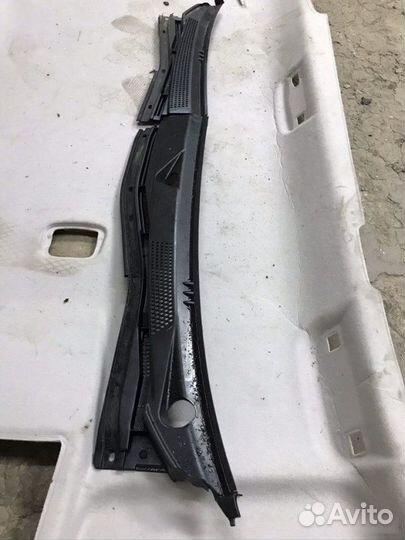 Планка лобовое стекло Mitsubishi L200