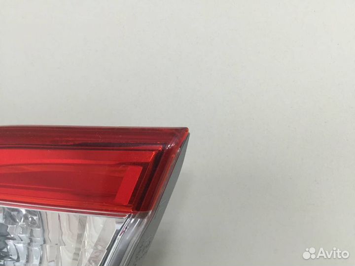 Фонарь задний внутренний правый Toyota Camry V50 2
