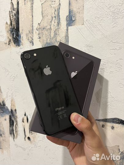 iPhone 8, 64 ГБ