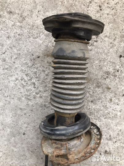 Стойка передняя левая Renault Kangoo 2 (2203)