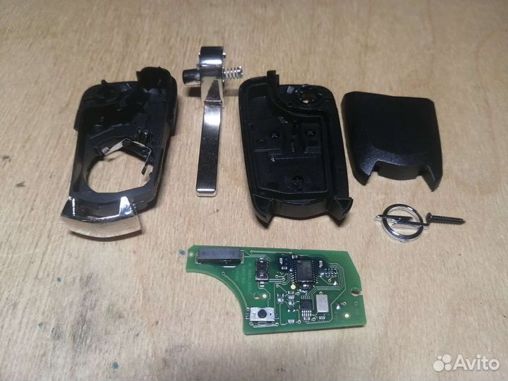 13.188.285 Опель Корса Д выкидной чип ключ