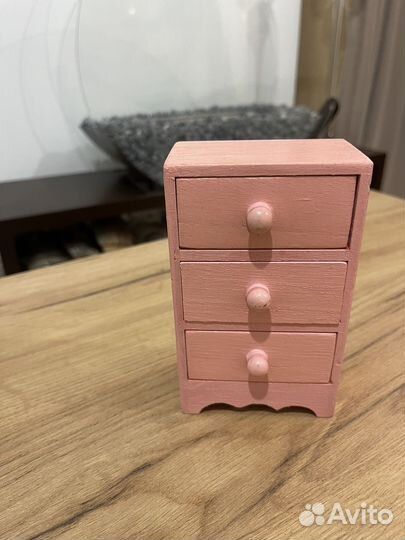 Деревянная шкатулка