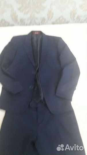 Продам костюм на мальчика на рост 152