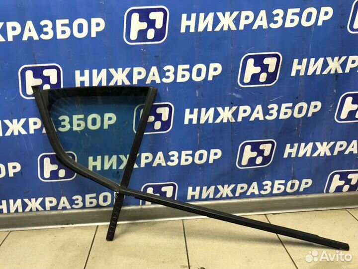 Форточка двери задняя правая Skoda Octavia A7