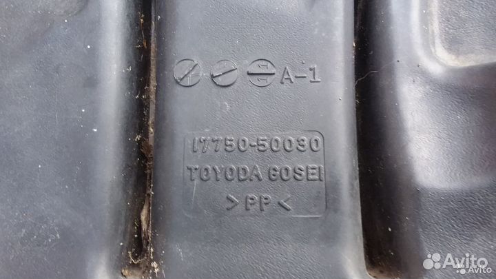 Воздухозаборник центральный Lexus LS430 Celsior