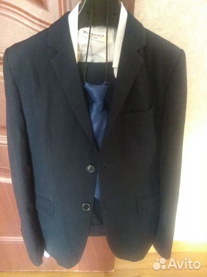 Школьный костюм