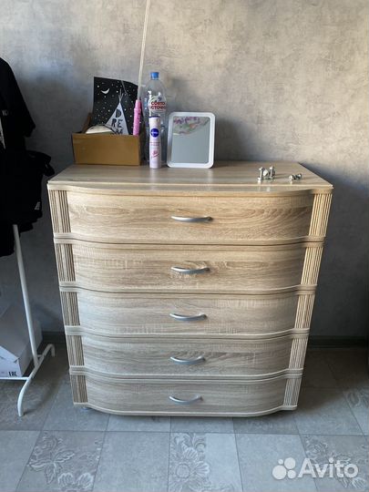 Компьютерный стол,пенал и комод