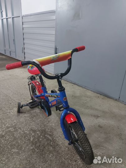 Детский велосипед 4-х колесный