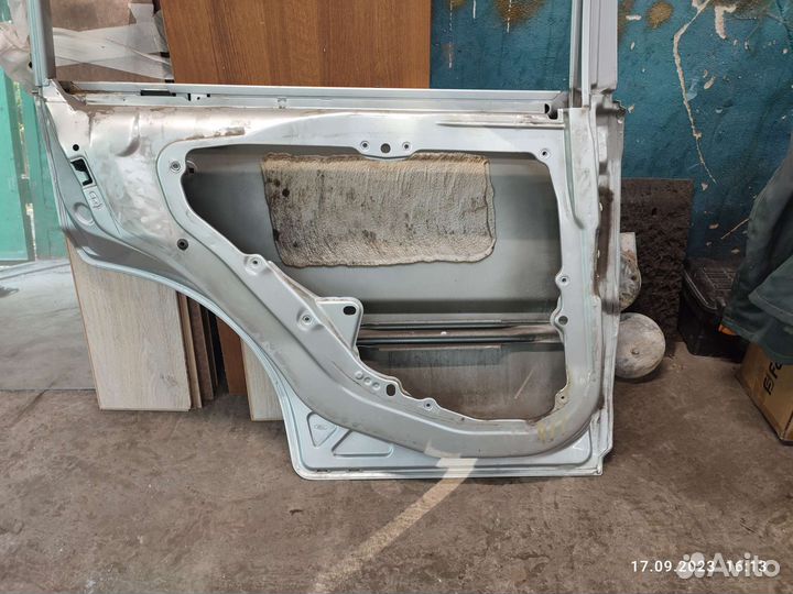 Задняя левая дверь ford fusion