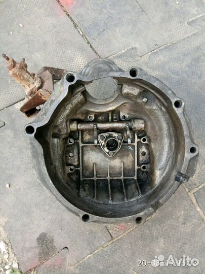 Кожух коробки Volkswagen transporter T-3 1.6 D