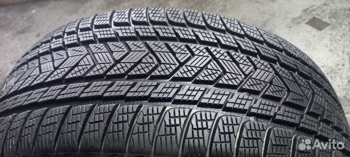 Pirelli Scorpion Winter 275/45 R21 107V