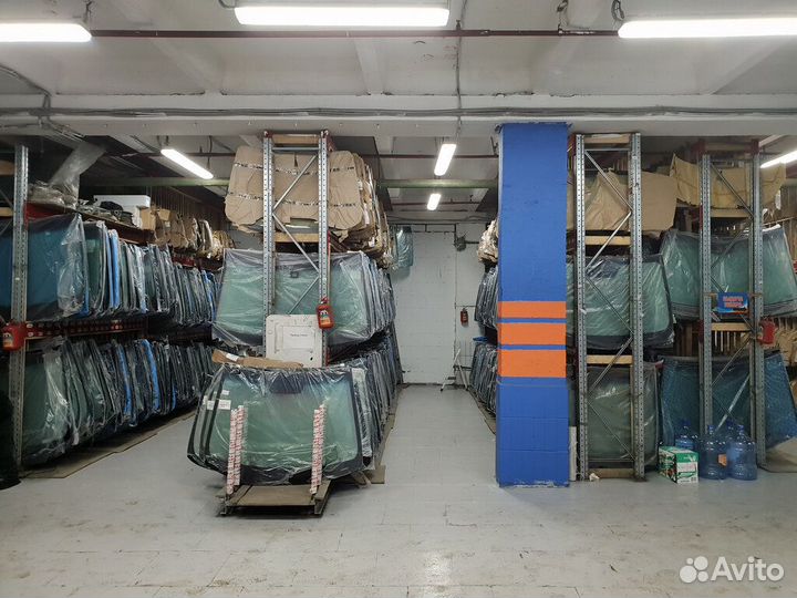 Заднее стекло на Шевроле Кобальт