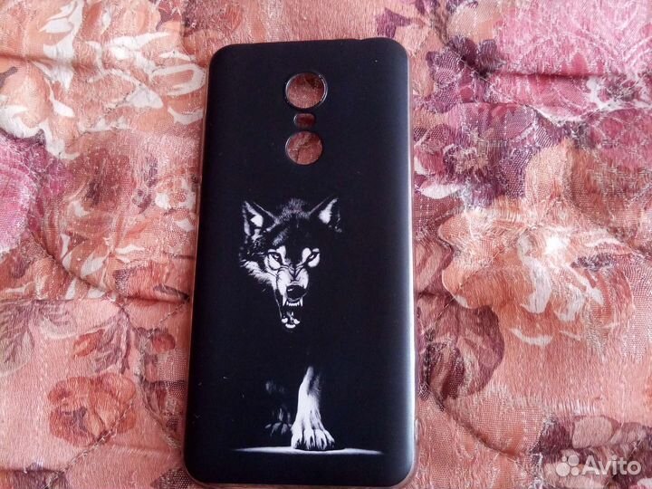 Чехол на смартфон