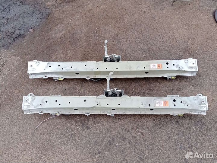 Верхняя планка телевизора mitsubishi outlander 3