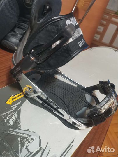 Продам сноуборд с крепами и ботами