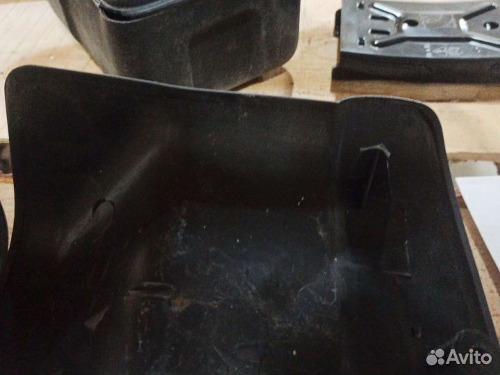 Накладка сиденья передняя Land Rover Freelander 1