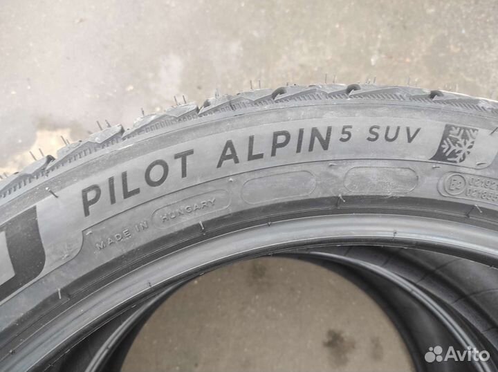 Michelin Pilot Alpin 5 SUV 285/40 R22 110V