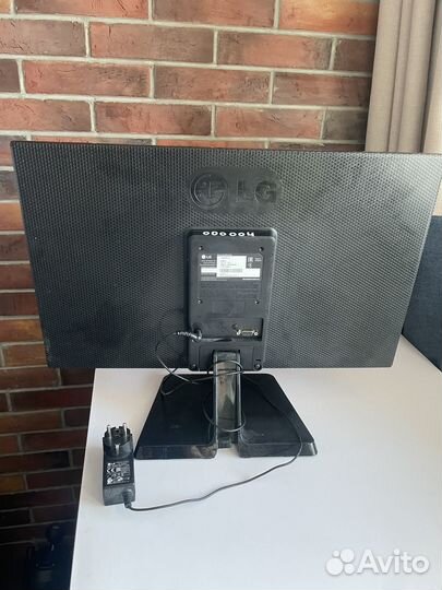 Монитор lg 22M37A-B