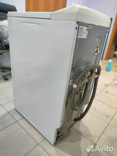 Стиральная машина с вертикальной загрузкой