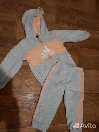 Спортивный костюм adidas для девочек