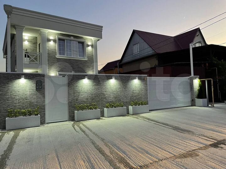 Дом 160,8 м² на участке 3 сот.