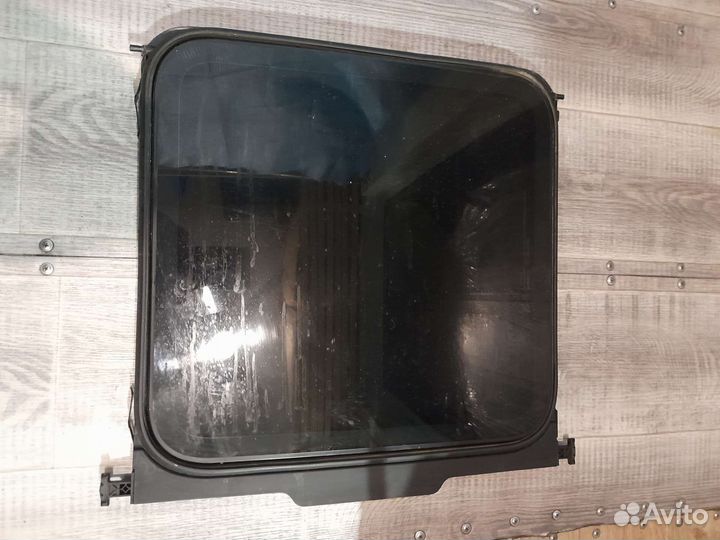 Форточка на хундай Н -1